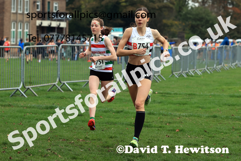 Womens Under-17s relay, 2025 Northern Cross Country Relays, Graves Park, Sheffield. Photo: David T. Hewitson/Sports for All Pics